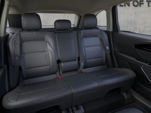 New 2026 Lincoln Nautilus Premier image 11