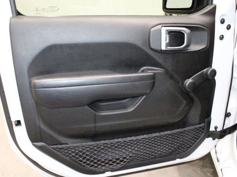 Used 2022 Jeep Wrangler Unlimited Sport image 16