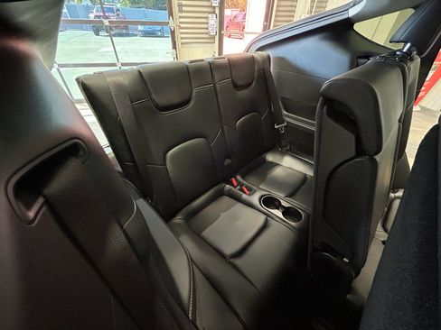 Used 2021 Tesla Model Y Long Range AWD/4WD image 6