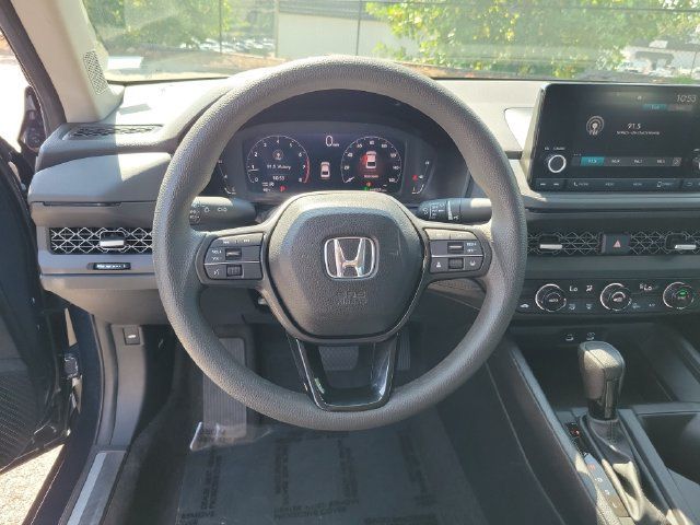 Certified 2023 Honda Accord EX image 28