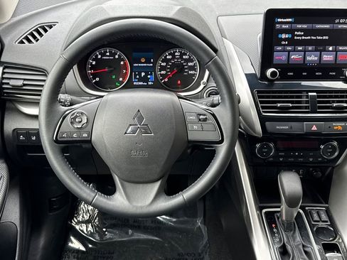 Used 2022 Mitsubishi Eclipse Cross FWD image 16