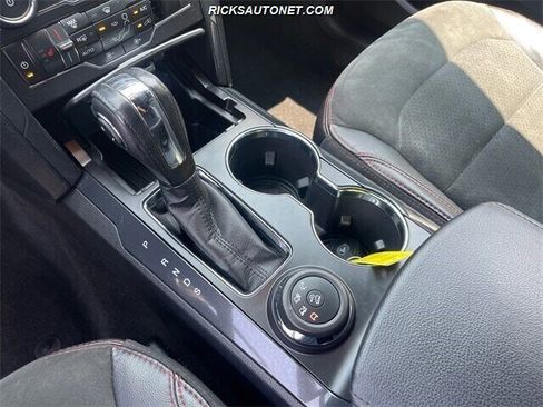Used 2019 Ford Explorer XLT w/ Equipment Group 202A image 11