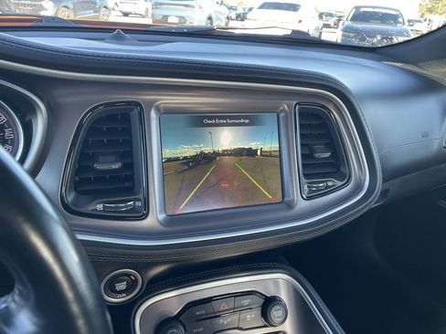 Used 2020 Dodge Challenger SXT w/ Plus Package image 17