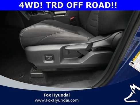 Used 2024 Toyota Tacoma TRD Off-Road image 28