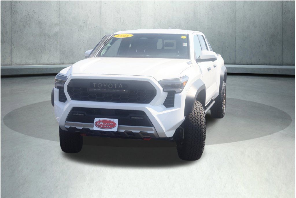 Used 2025 Toyota Tacoma 4x4 Double Cab Hybrid image 25