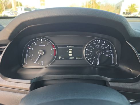 Used 2020 Kia Cadenza Limited image 30