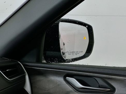 New 2025 Jeep Grand Cherokee L Limited image 25