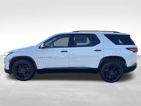 Used 2022 Chevrolet Traverse Premier w/ Redline Edition FWD image 2