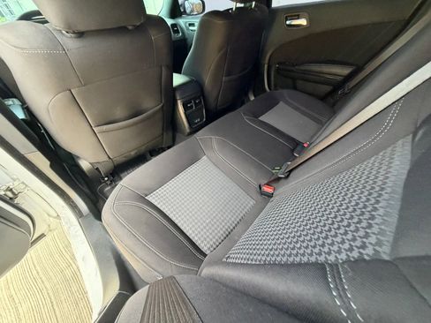 Used 2020 Dodge Charger SXT w/ Blacktop Package image 17