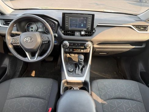 Used 2021 Toyota RAV4 XLE w/ Convenience Package AWD/4WD image 10