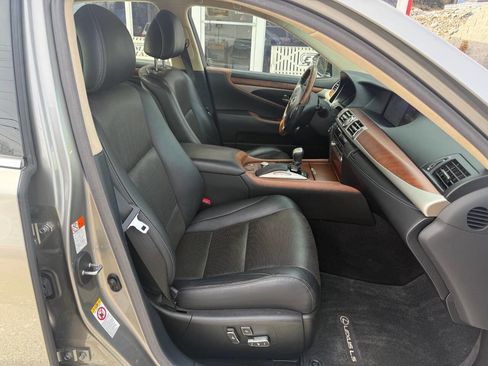 Used 2017 Lexus LS 460 Base 4dr Sedan image 16