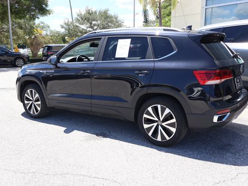 Used 2022 Volkswagen Taos SE w/ IQ.Drive SE Package AWD/4WD image 6