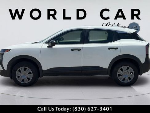 Used 2025 Nissan Kicks S FWD image 6