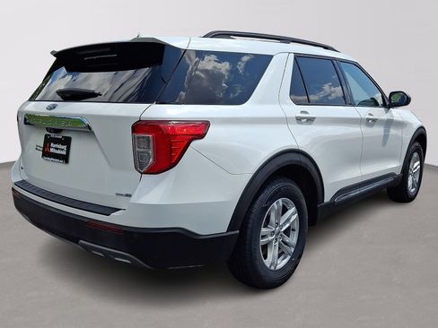 Used 2020 Ford Explorer XLT w/ Equipment Group 202A AWD/4WD image 6