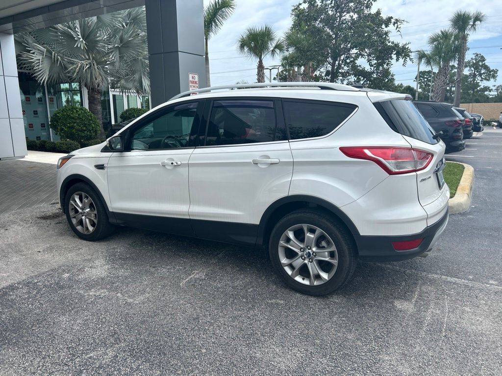 Used 2015 Ford Escape Titanium FWD image 4