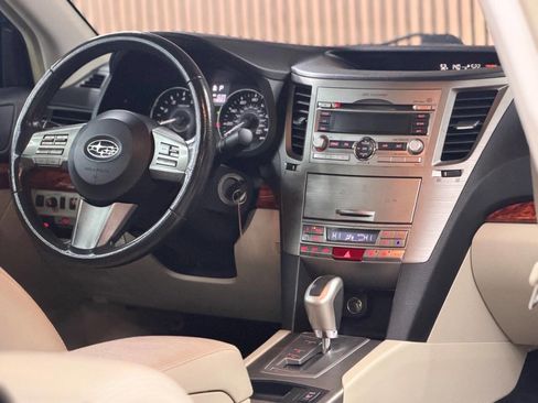 Used 2011 Subaru Legacy 2.5i Limited image 4