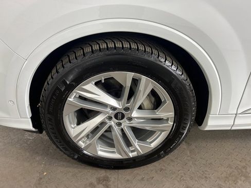 Used 2023 Audi Q7 3.0T Prestige image 28