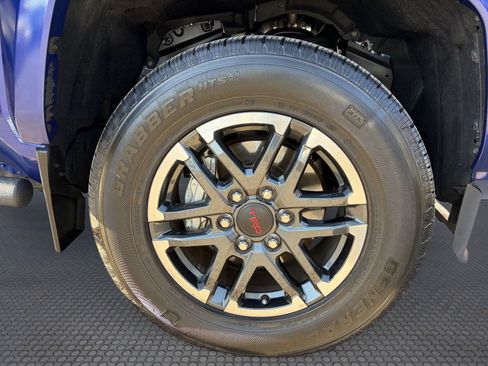 Used 2024 Toyota Tacoma TRD Sport w/ TRD Sport Upgrade Package RWD image 11