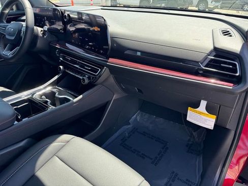 New 2026 Chevrolet Traverse Z71 w/ Driver Confidence Package image 6