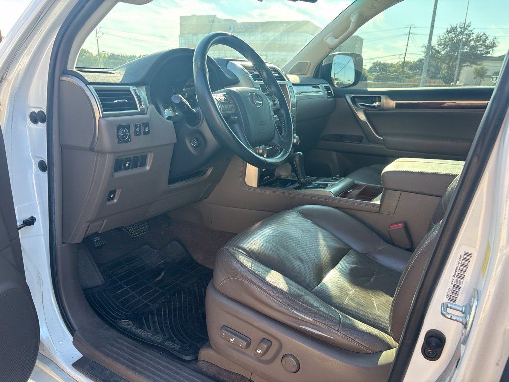 Used 2010 Lexus GX 460 AWD/4WD image 16