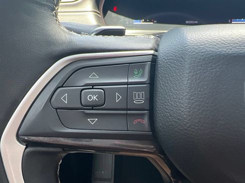 Used 2022 Jeep Grand Cherokee L Laredo RWD image 26