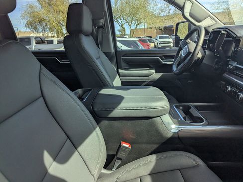 Used 2026 GMC Sierra 2500 SLT w/ SLT Convenience Package AWD/4WD image 7