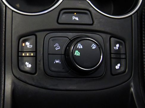 Used 2023 GMC Terrain SLT w/ Tech Package AWD/4WD image 33