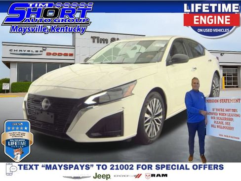 Used 2025 Nissan Altima 2.5 SV FWD image 1