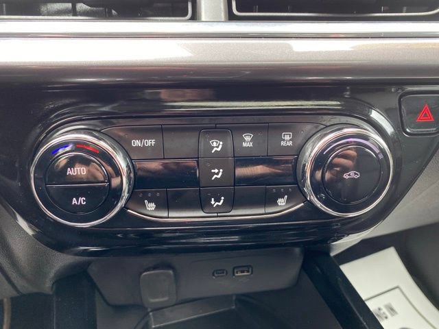 Used 2025 Chevrolet Trax ACTIV w/ Sunroof Package FWD image 11