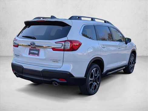 Used 2026 Subaru Ascent Limited AWD/4WD image 2