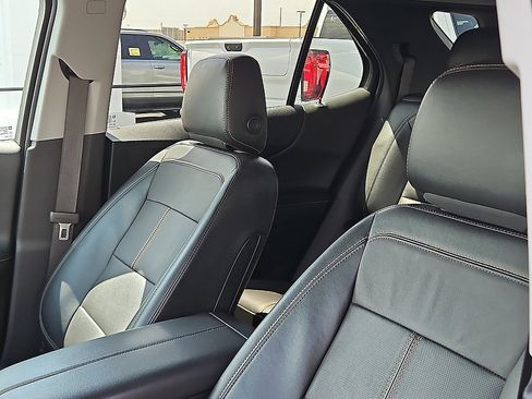Used 2023 Chevrolet Equinox Premier FWD image 13