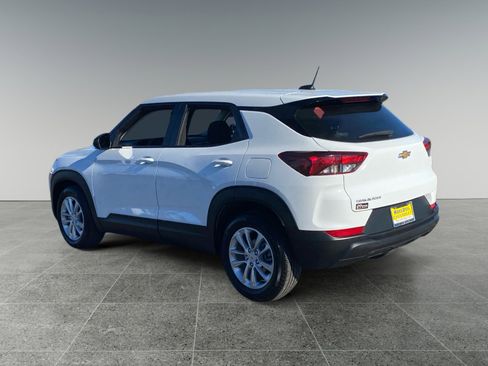 Used 2024 Chevrolet TrailBlazer LS image 3