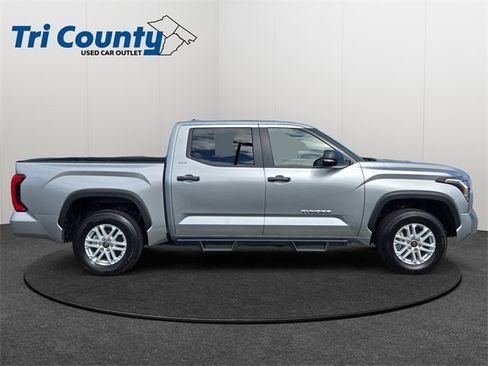 Used 2025 Toyota Tundra SR5 image 9