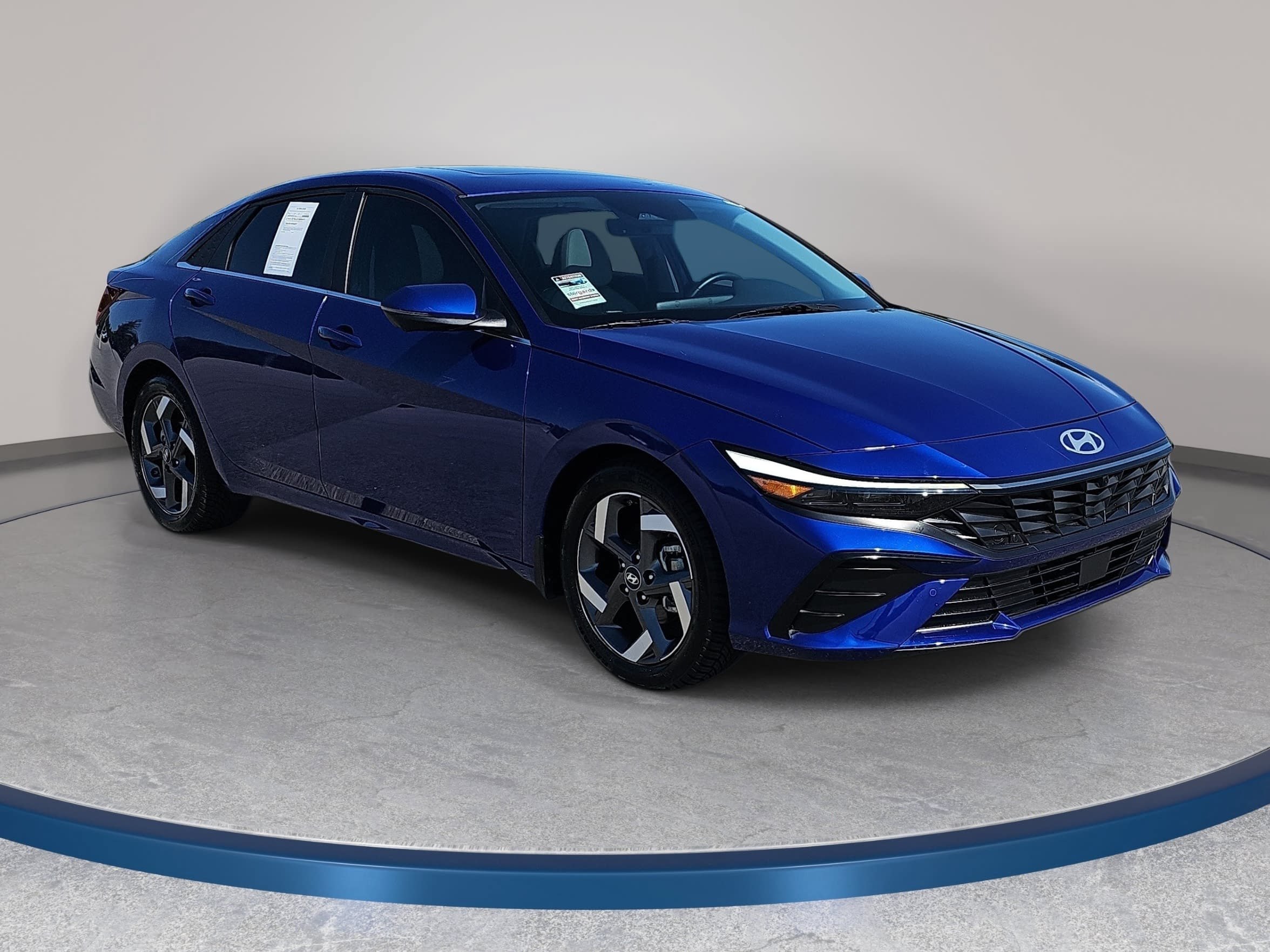 Used 2024 Hyundai Elantra Limited FWD image 3