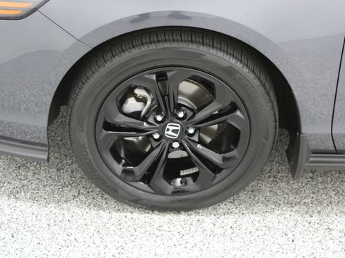 Used 2025 Honda Accord SE image 11