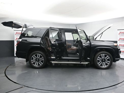 Used 2024 Toyota 4Runner Limited AWD/4WD image 38