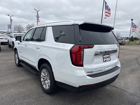 Used 2024 GMC Yukon SLT AWD/4WD image 6