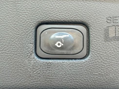 Used 2024 Ford Edge Titanium AWD/4WD image 51