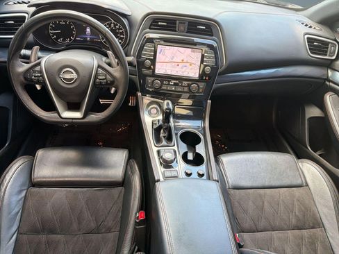 Used 2023 Nissan Maxima SR w/ Sport Mat Group FWD image 17