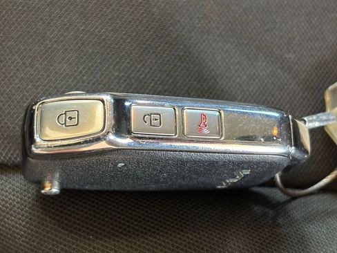 Used 2025 Kia Sportage LX FWD image 21