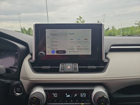 Used 2024 Toyota RAV4 XLE Premium FWD image 22