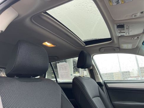 Used 2016 Subaru Outback 2.5i Premium image 6