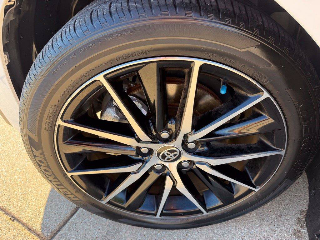 Used 2024 Toyota Camry SE FWD image 26
