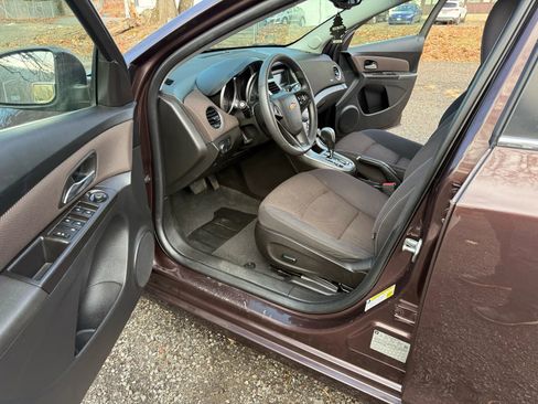 Used 2015 Chevrolet Cruze LT image 27