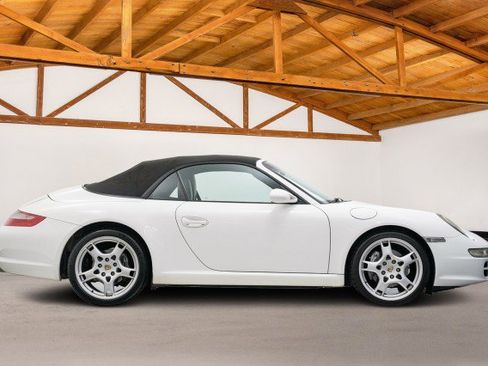 Used 2005 Porsche 911 Carrera image 7