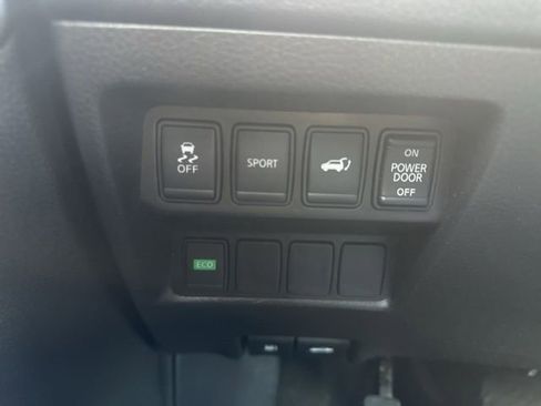Used 2015 Nissan Rogue SL FWD image 16