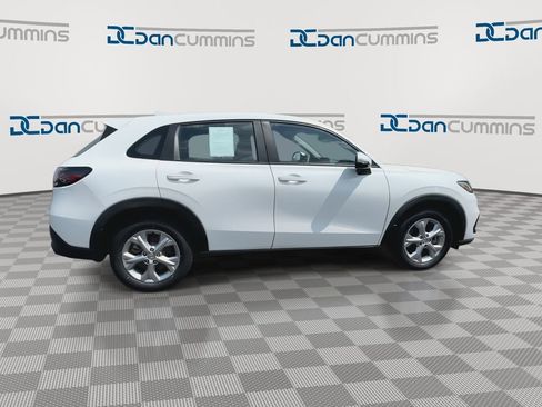 Used 2024 Honda HR-V LX image 9