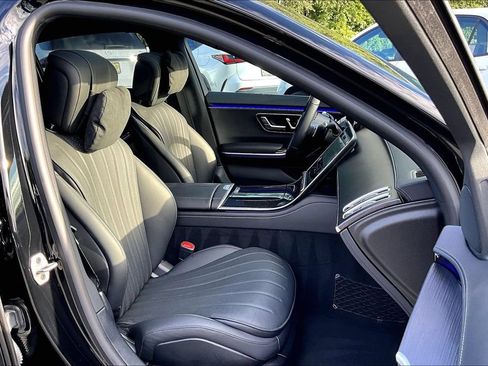 Certified 2023 Mercedes-Benz S 500 4MATIC image 7