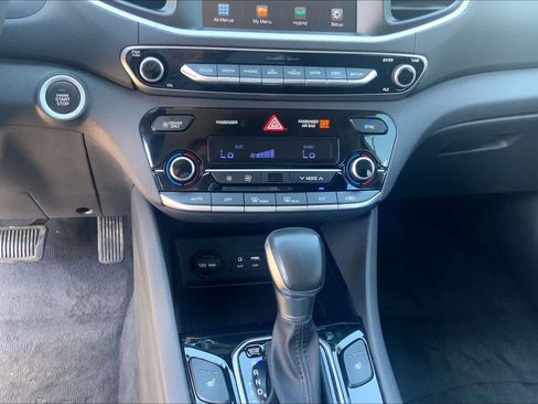 Used 2017 Hyundai Ioniq SEL FWD image 32