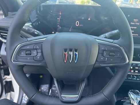 New 2025 Buick Envista Avenir image 14